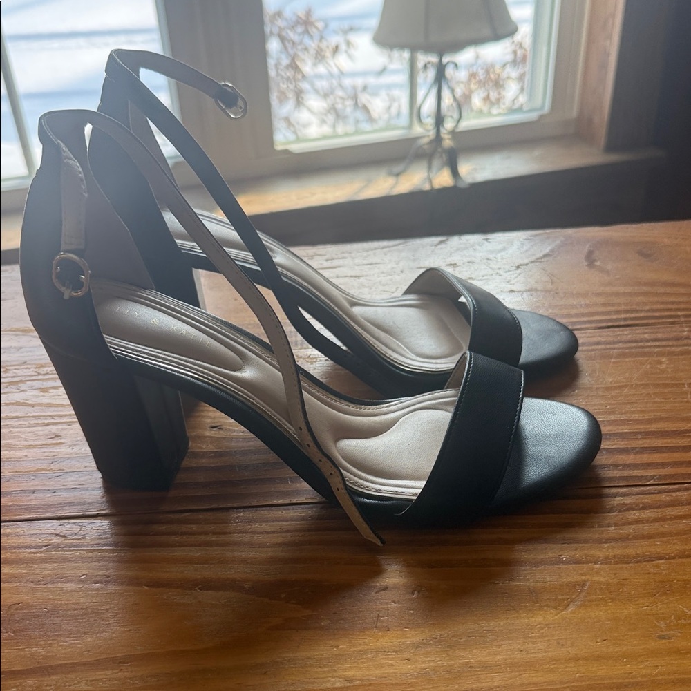 Kelly & Katie Black Block Heel Sandals